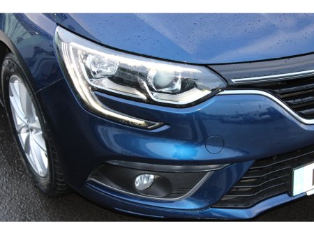 2019 Renault Megane 1.3 TCe 140 GPF Play €13,950 thumbnail