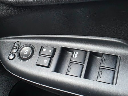 2017 Honda Jazz 1.3 I-vtec ES CVT 5DR Auto €13,950 thumbnail