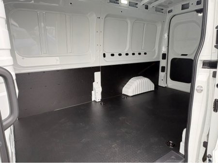 2025 Maxus Deliver 9 PV LH FWD LWB MR €26,950 thumbnail