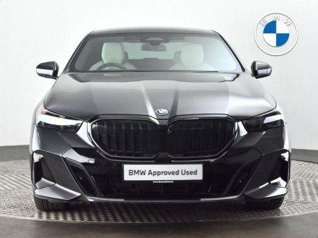 2024 BMW 5 Series - thumbnail 16