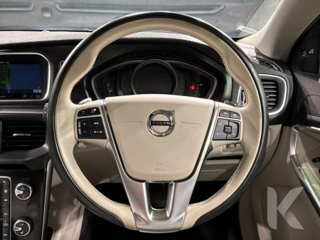 2018 Volvo V40 - thumbnail 18