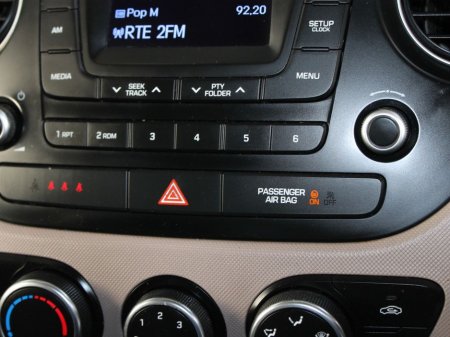 2016 Hyundai i10 - thumbnail 15