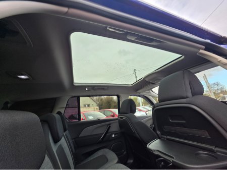 2017 Citroen C4 SpaceTourer 2.0 HDI AUTO HIGH SPEC €16,999 thumbnail