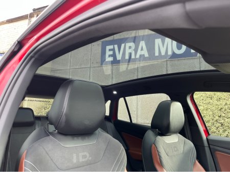 2022 Volkswagen ID.4 PRO TECH 77KWH //MASSIVE SPEC//HEATED ELECTRIC MEMORY MASSAGE SEATS//PANORAMIC GLASS ROOF//HEAD UP DISPLAY//360 PARKING CAMERAS// €28,950 thumbnail