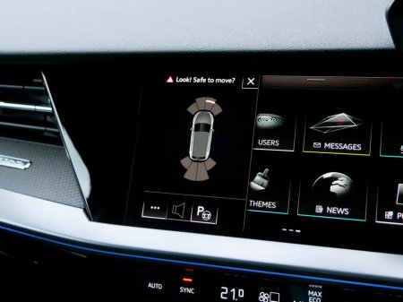 2023 Audi RS3 - thumbnail 25