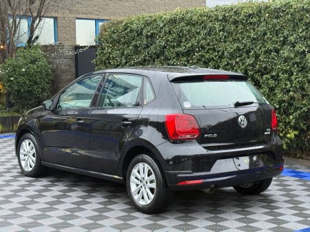 2017 Volkswagen Polo COMFORTLINE 1.2 TSI // 15" ALLOYS // REVERSE CAMERA // DIGITAL CLIMATE CONTROL €13,900 thumbnail