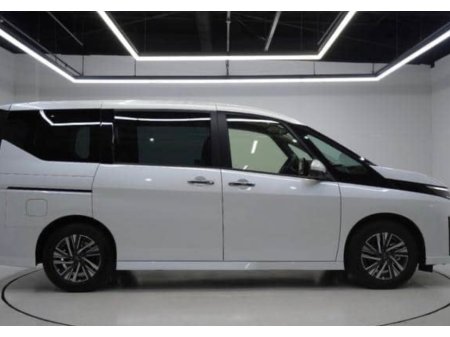 2024 Nissan Serena  €35,900 thumbnail