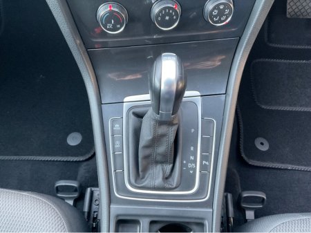 2018 Volkswagen Golf - thumbnail 17