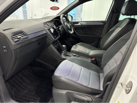 2019 Volkswagen Tiguan (191) TIGUAN 2.0TID R LINE DSG 4 MOTION LOW KMS VW/AUDI SPECIALISTS WWW.DENISDARCYCARS.IE €31,950 thumbnail