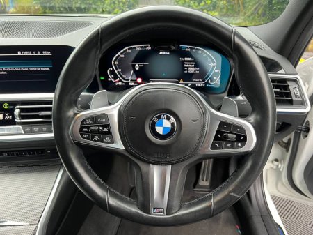 2021 BMW 3 Series - thumbnail 4
