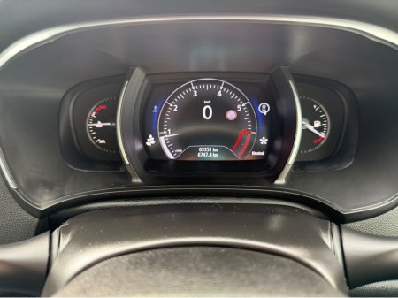 2020 Renault Megane ONE OWNER LOW MILEAGE SIGNATURE MODEL €14,950 thumbnail