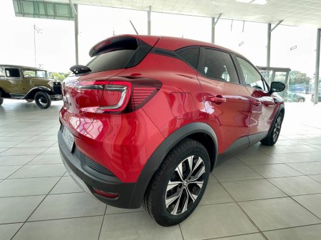 2023 Renault Captur TCe 90 Evolution €22,995