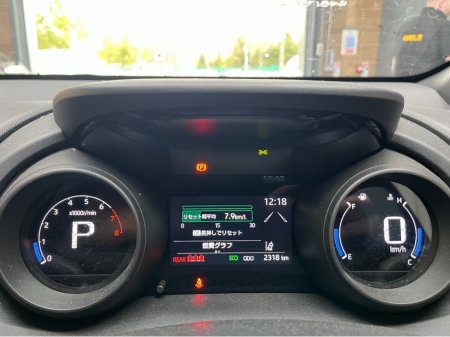 2022 Toyota Yaris - thumbnail 17