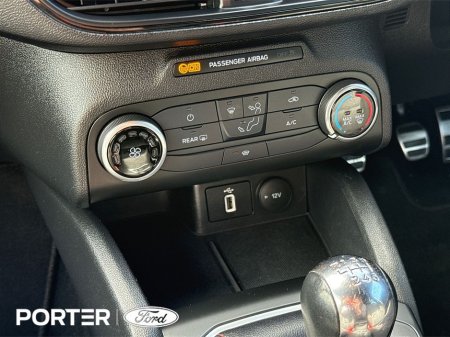 2020 Ford Focus - thumbnail 16