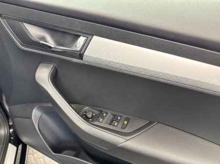 2023 Skoda Karoq - thumbnail 11