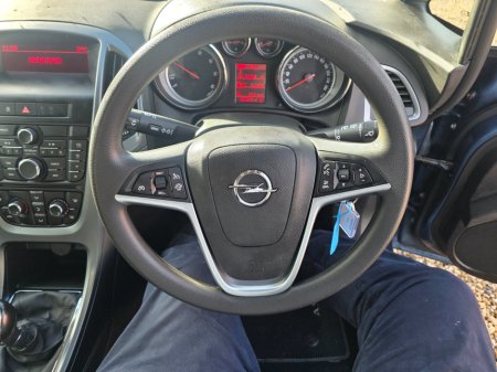 2014 Opel Astra 1.7CDTI 16v 110PS ecoFLEX S/S SC €7,950 thumbnail