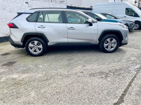 2024 Toyota Rav4 - thumbnail 18