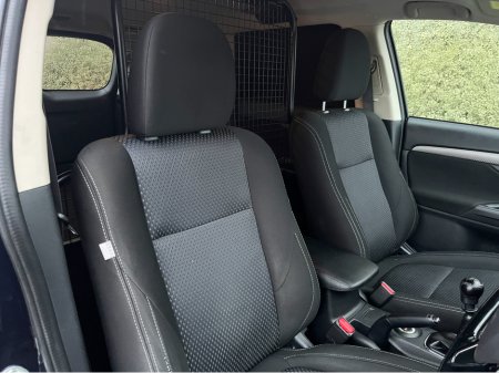 2016 Mitsubishi Outlander 4WD 2 SEAT COMMERCIAL 2.4 DIESEL //NO VAT// €10,950 thumbnail