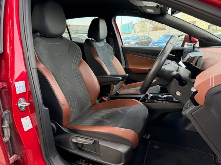 2023 Volkswagen ID.4 - thumbnail 13