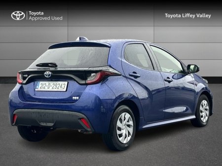 2021 Toyota Yaris YARIS 1.5 HYBRID €18,950 thumbnail