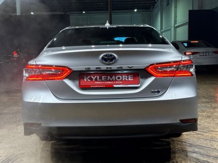 2020 Toyota Camry HYBRID - CRUISE CONTROL - REVERSE CAMERA - PUSH START/STOP BUTTON - TOYOTA SAFETY SENSE €25,950 thumbnail