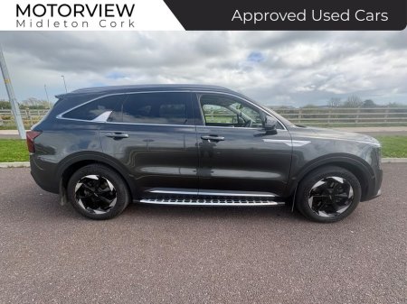 2025 Kia Sorento - thumbnail 2