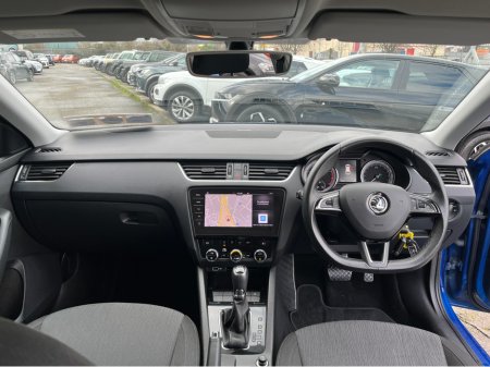 2018 Skoda Octavia COMBI STYLE AUTOMATIC 1.0 TSI 115HP //HIGH SPEC//SAT NAV//REVERSE CAMERA//LOW MILES// €17,950 thumbnail