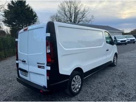 2020 Renault Trafic  €17,950 thumbnail