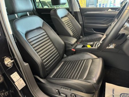 2022 Volkswagen Passat 2.0 TDI 150HP Elegance DSG €29,995 thumbnail