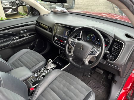 2020 Mitsubishi Outlander - thumbnail 15