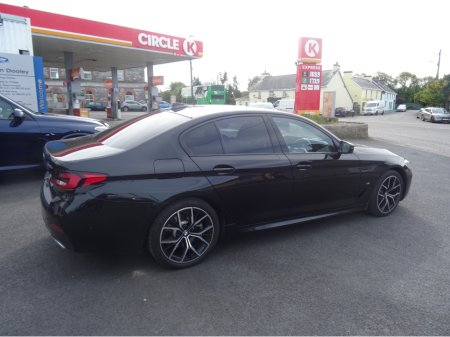 2021 BMW 5 Series - thumbnail 6