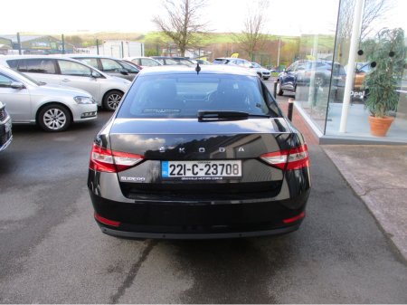 2022 Skoda Superb - thumbnail 6