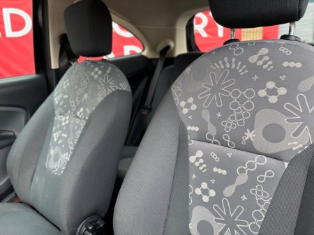 2013 Ford Ka - thumbnail 11