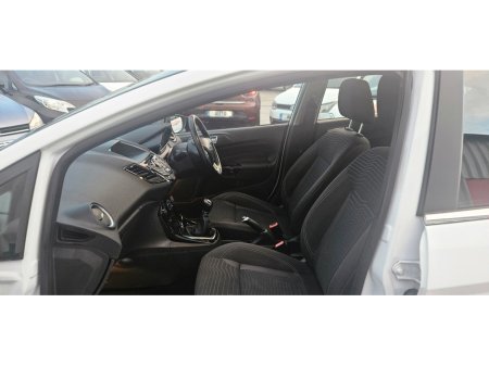 2016 Ford Fiesta ZETEC TURBO 1.0 eco 100 low miles €8,750 thumbnail