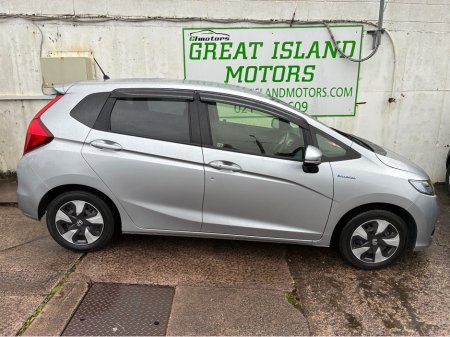 2017 Honda Fit 1.5i Petrol Hybrid L Automatic €13,500 thumbnail