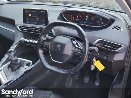 2018 Peugeot 3008 - thumbnail 9