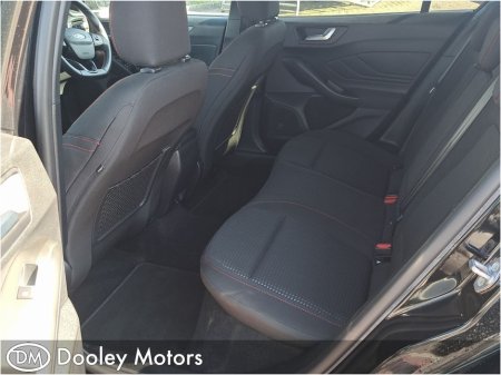 2022 Ford Focus - thumbnail 12