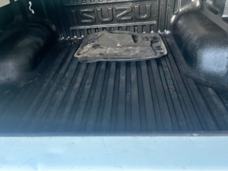 2016 Isuzu D-MAX 2.5 TD TWIN TURBO 4DR €16,500 thumbnail