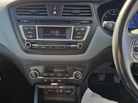 2016 Hyundai i20 - thumbnail 18