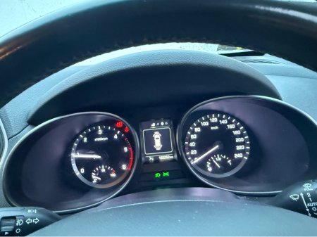 2017 Hyundai Santa Fe 2.2D EXECUTIVE 4WD 5DR €14,950 thumbnail