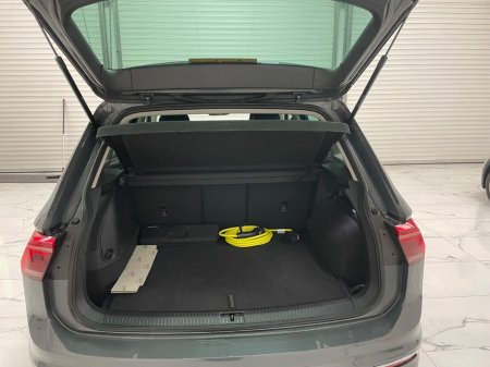 2023 Volkswagen Tiguan  €31,995 thumbnail