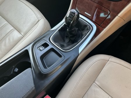 2017 Opel Insignia LIMOUS ELITE 170PS 5DR 2.0 CDTI thumbnail