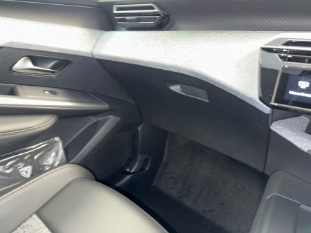 2026 Peugeot 5008 - thumbnail 17