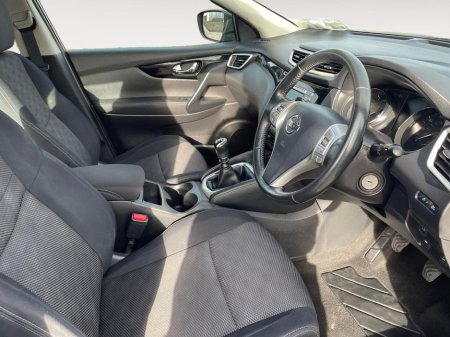 2015 Nissan Qashqai - thumbnail 12