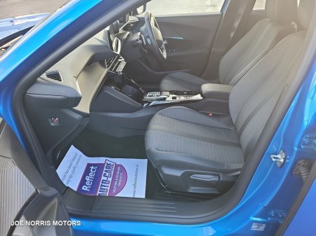 2023 Peugeot 2008 ALLURE 1.2 130  AUTOMATIC €28,945