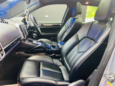 2018 Porsche Cayenne - thumbnail 18