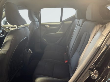 2024 Volvo XC40 - thumbnail 7