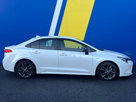 2020 Toyota Corolla WXB 1.8 HYBRID // HALF LEATHER HEATED SEATS // REVERSE CAMERA // ADAPTIVE CRUISE CONTROL €21,750