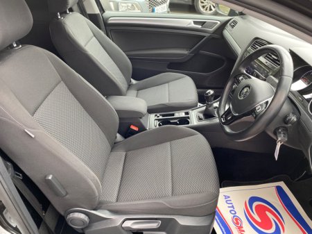 2019 Volkswagen Golf  €10,528 thumbnail