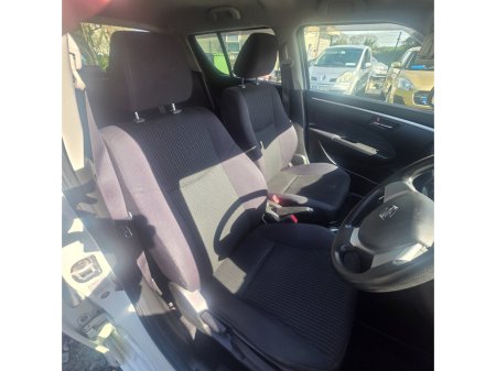 2016 Suzuki Swift - thumbnail 11